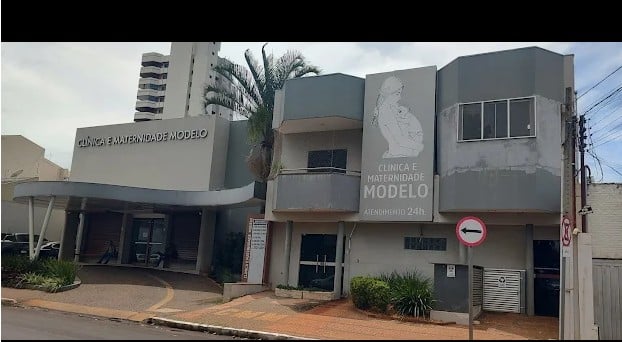 Fachada da Clínica e Maternidade Modelo